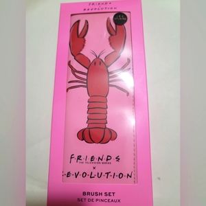 Friends revolution 3 eye brush set.